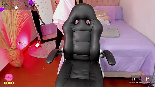 Isa Emm online show from 12-20-25, 07:50