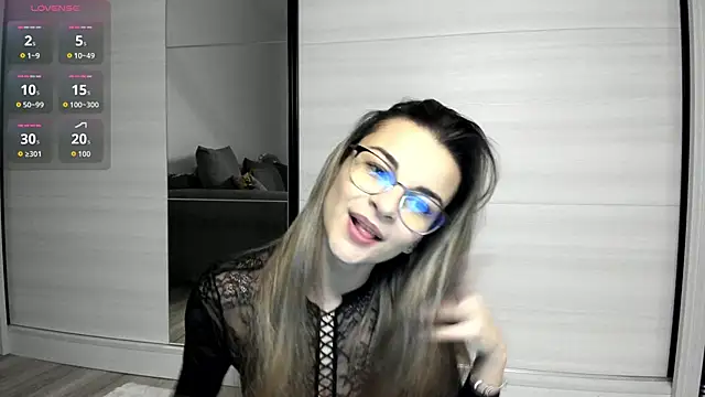 Snapshot of SweetViperr chatting on 01-15-26, 08:12 SweetViperr online show from 01-15-26, 08:12