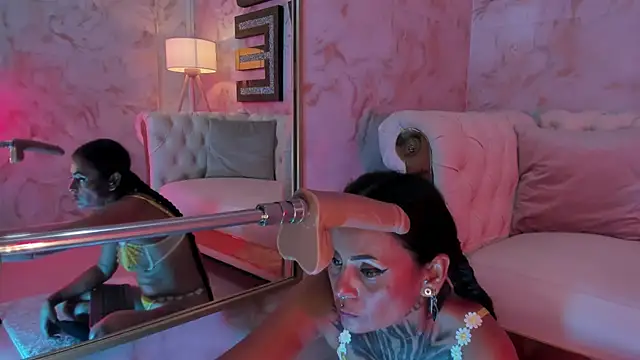 cheekybitch  online show from 12-22-25, 01:11