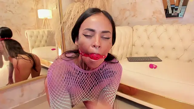 Snapshot of cheekybitch_ chatting on 04-05-26, 03:57 cheekybitch online show from 04-05-26, 03:57