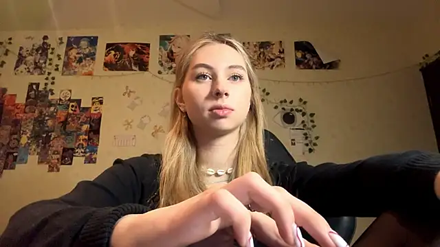 Snapshot of JanelBray chatting on 01-06-26, 04:16 JanelBray online show from 01-06-26, 04:16