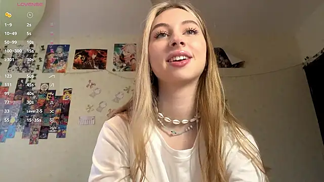 Snapshot of JanelBray chatting on 12-22-25, 01:00 JanelBray online show from 12-22-25, 01:00