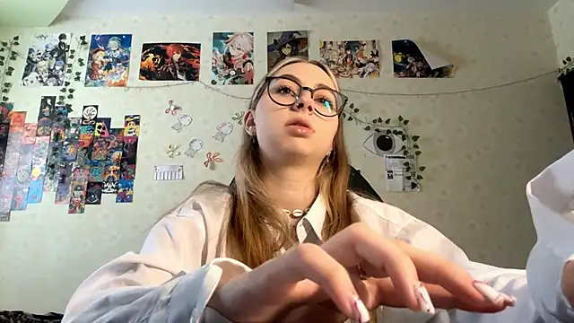 Snapshot of JanelBray chatting on 01-13-26, 12:20 JanelBray online show from 01-13-26, 12:20