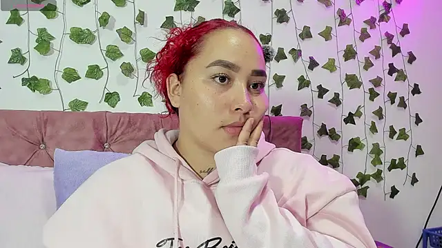 Snapshot of Ayla-marttinez chatting on 07-12-26, 12:55 Ayla-marttinez online show from 07-12-26, 12:55