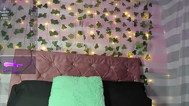 Ayla-marttinez online show from 05-22-26, 12:41