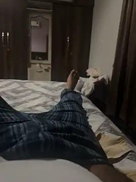 Night outcam online show from 02-12-26, 06:07