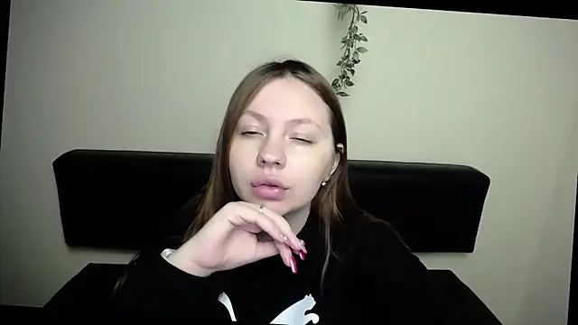 LiliaErmi online show from 04-08-26, 06:04