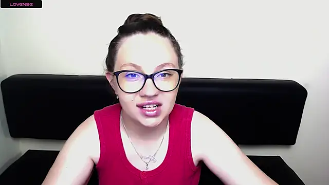 LiliaErmi online show from 06-26-26, 06:08