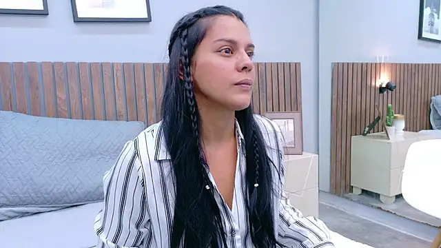 Mia Bellefort online show from 03-09-26, 08:23