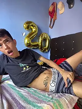 Juan Gomezz26 online show from 12-16-25, 07:07