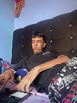 Juan Gomezz26 online show from 04-07-26, 09:27