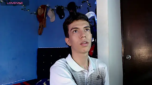 Juan Gomezz26 online show from 05-26-26, 10:08