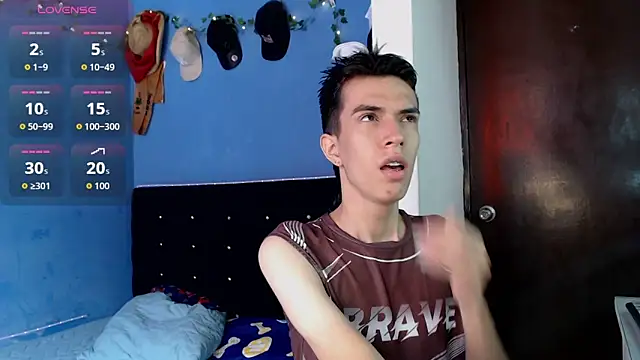 Juan Gomezz26 online show from 05-21-26, 02:14