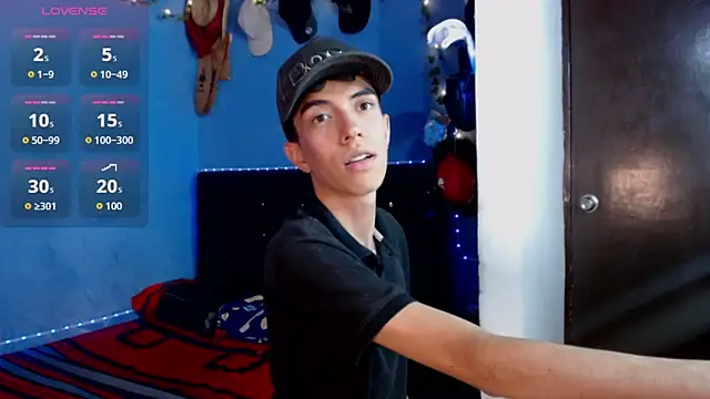 Juan Gomezz26 online show from 05-25-26, 04:23