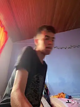 Juan Gomezz26 online show from 04-08-26, 09:16