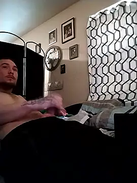 sexywhitedickxh online show from 01-12-26, 06:58