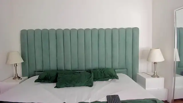 Scarlett  Noir online show from 04-17-26, 09:06