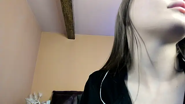 Amber-Tender online show from 04-21-26, 05:08