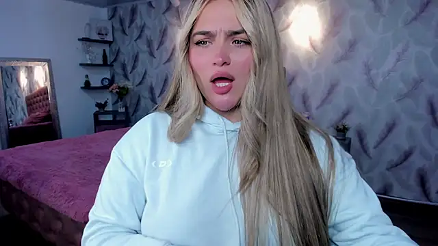 Luna volk  online show from 01-09-26, 03:02