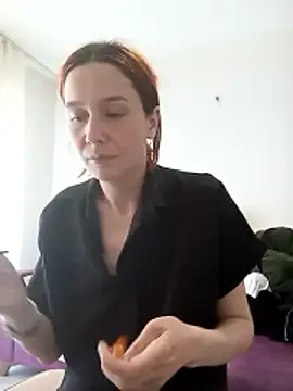 Atwsliiikizilll online show from 06-17-26, 08:14