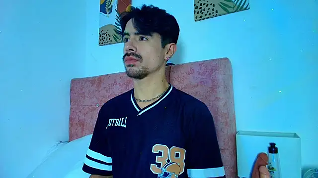 Snapshot of Ethan_Briggs chatting on 01-13-26, 03:21 Ethan Briggs online show from 01-13-26, 03:21