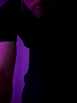 Snapshot of NikoMontana999 chatting on 12-20-25, 01:52 NikoMontana999 online show from 12-20-25, 01:52