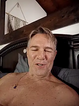 Snapshot of TommyLopez chatting on 02-14-26, 03:40 TommyLopez online show from 02-14-26, 03:40