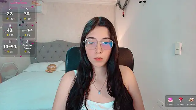 Snapshot of emmalove_doll chatting on 02-12-26, 11:10 emmalove doll online show from 02-12-26, 11:10