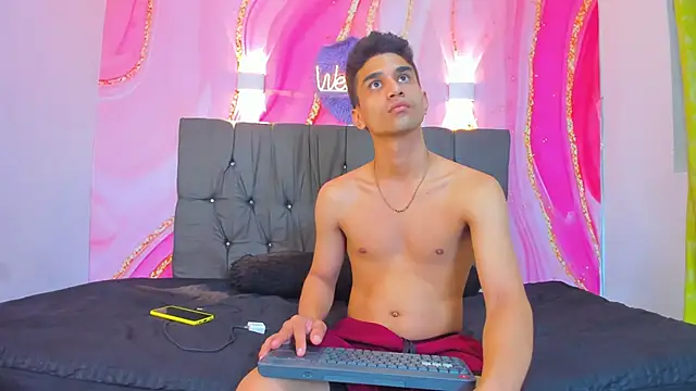 Hot Boys 69 online show from 12-15-25, 10:43