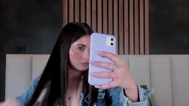 Miia Anderson online show from 04-07-26, 12:18