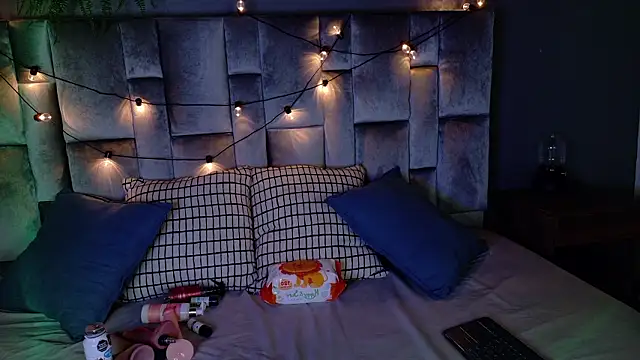 Miia Anderson online show from 02-20-26, 11:34