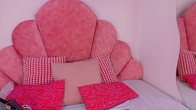 Miia Anderson online show from 02-13-26, 07:58