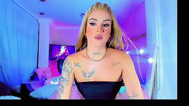 super hot girls online show from 12-20-25, 11:51