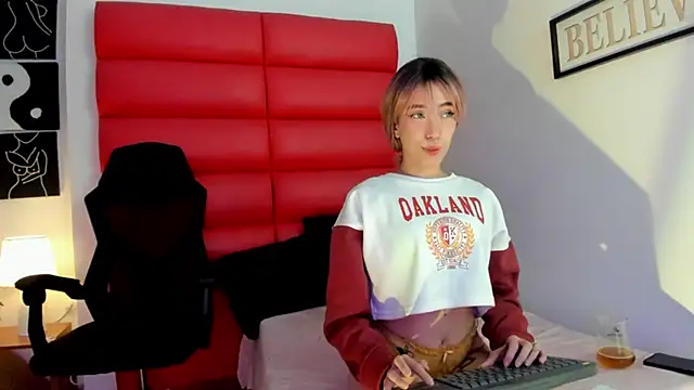 Oliviamonroex18 online show from 01-08-26, 10:49