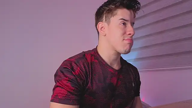 maxxcooper1 online show from 12-17-25, 03:33