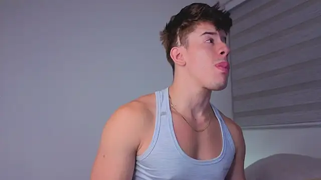 maxxcooper1 online show from 12-19-25, 04:38