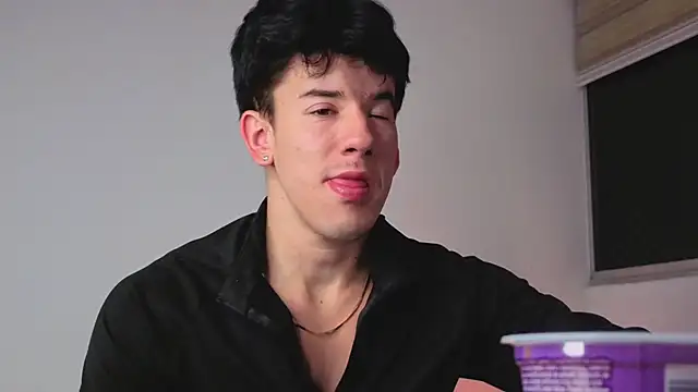 maxxcooper1 online show from 01-10-26, 04:08