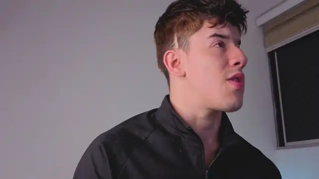 maxxcooper1 online show from 12-18-25, 07:35