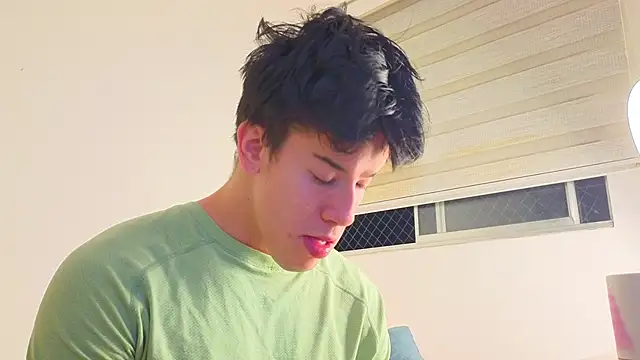 maxxcooper1 online show from 02-05-26, 04:19