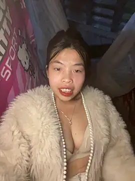 Snapshot of lux-su chatting on 02-25-26, 11:37 lux-su online show from 02-25-26, 11:37