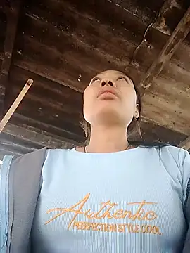 Snapshot of baby8822 chatting on 12-21-25, 02:03 baby8822 online show from 12-21-25, 02:03