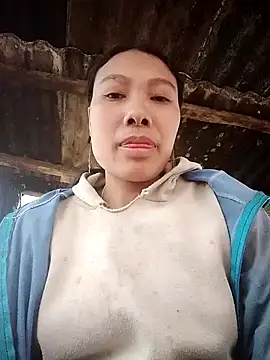 Snapshot of baby8822 chatting on 12-15-25, 01:33 baby8822 online show from 12-15-25, 01:33