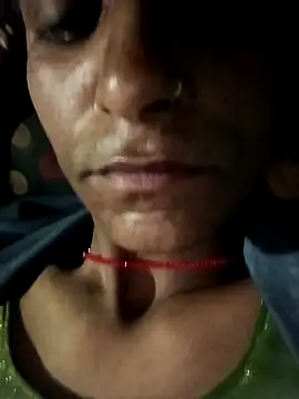 Snapshot of Maya_Big55A chatting on 02-10-26, 06:07 Maya Big55A online show from 02-10-26, 06:07