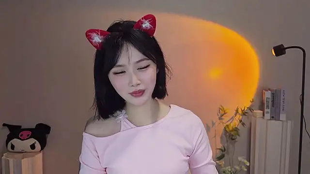 Pinkgirl520 online show from 05-05-26, 11:57
