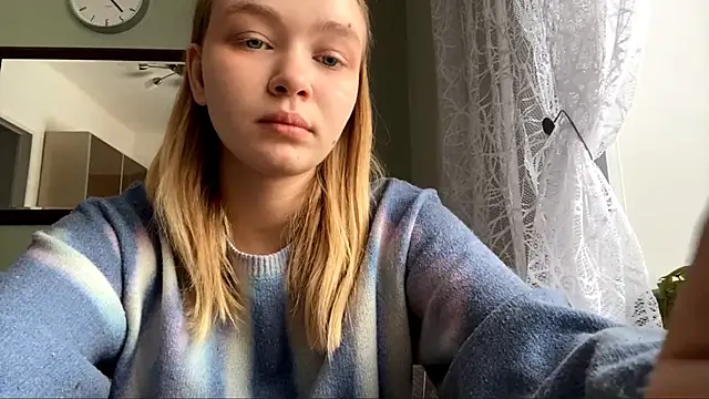 Snapshot of Leifuture chatting on 01-06-26, 07:23 Leifuture online show from 01-06-26, 07:23