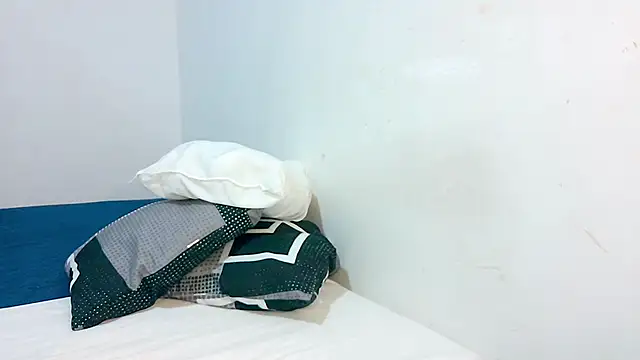 Sthefanyx2 online show from 04-08-26, 12:56