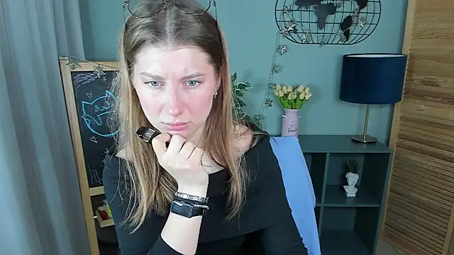 katymeaw online show from 05-20-26, 01:35