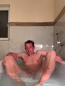 Hottasty online show from 04-21-26, 07:53