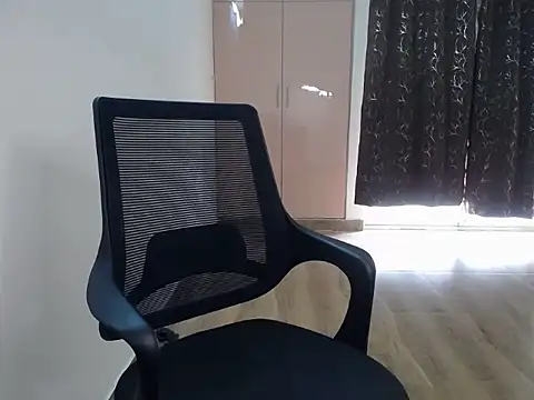 Shy nivi online show from 04-07-26, 06:48