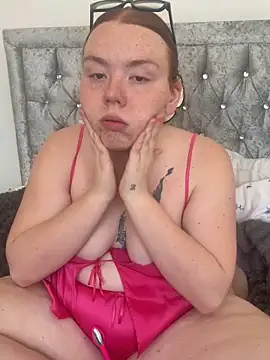 AnnieAinsx online show from 04-28-26, 01:04